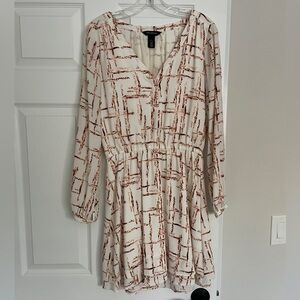 White House Black Market Shift Dress Size 4 Long Sleeve Dress